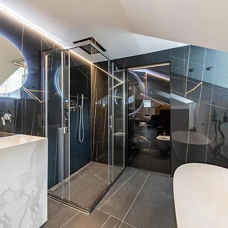 App 304 Palazzo Cavour Apartment